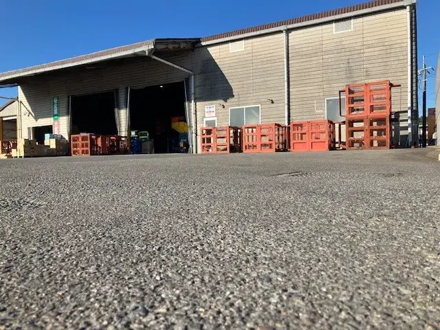 作業場兼古紙置場の全景になります。