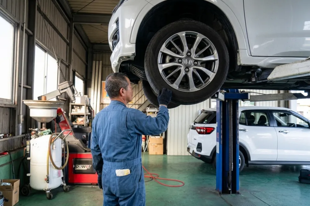 自動車整備スタッフ（残業無／入庫完全予約制・重整備無）